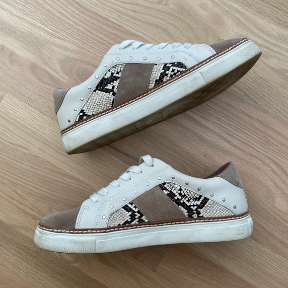 crown vintage sneakers